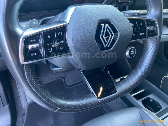 ERTÜKEL | 2024 ÇIKIŞ HATASIZ-BOYASIZ MEGANE E-TECH ICONIC 220 HP