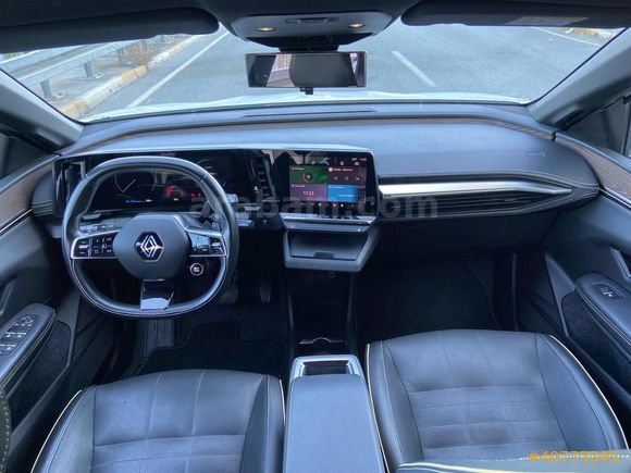 ERTÜKEL | 2024 ÇIKIŞ HATASIZ-BOYASIZ MEGANE E-TECH ICONIC 220 HP