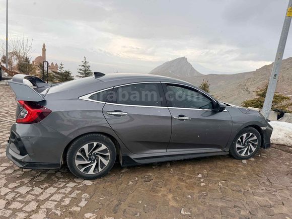 Sahibinden Honda Civic 1.6i VTEC Executive 2018 Model 