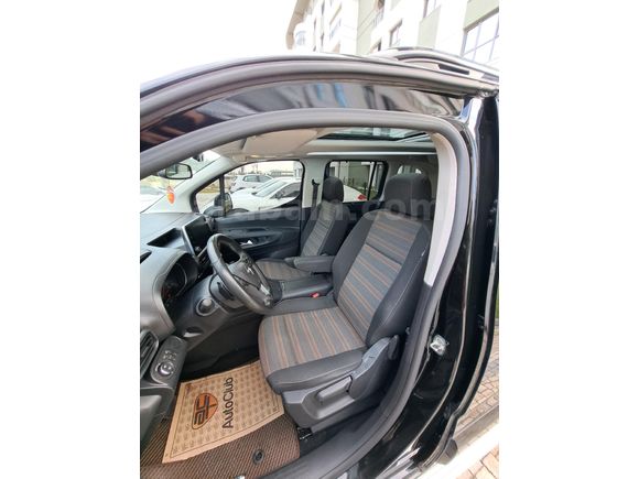 İlk Sahibinden Opel Combo 1.5 CDTI Ultimate 2023 Model
