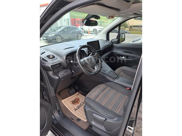 İlk Sahibinden Opel Combo 1.5 CDTI Ultimate 2023 Model