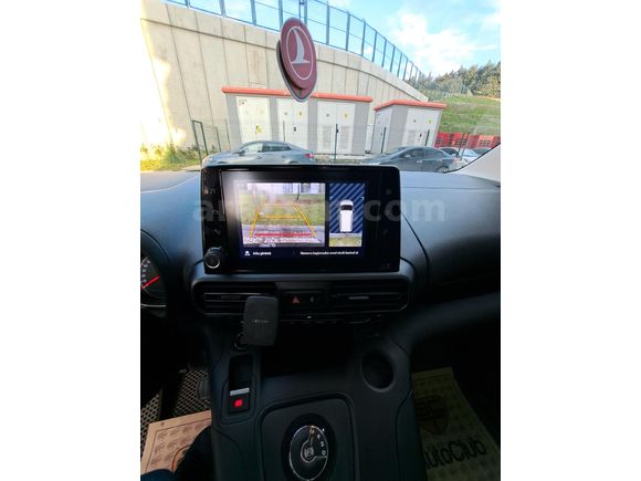 İlk Sahibinden Opel Combo 1.5 CDTI Ultimate 2023 Model