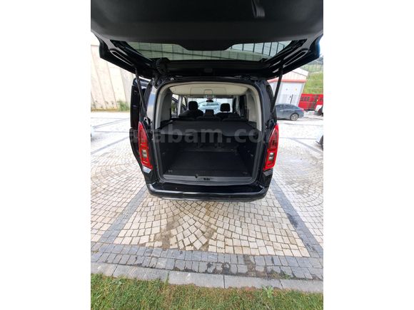 İlk Sahibinden Opel Combo 1.5 CDTI Ultimate 2023 Model