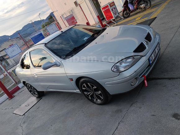 Sahibinden Renault Megane 1.6 Coupe Dynamique 2001 Model
