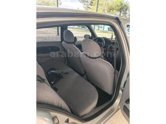 Sahibinden Renault Clio 1.5 dCi Expression 2003 Model  275.000 km Gri (Gümüş)