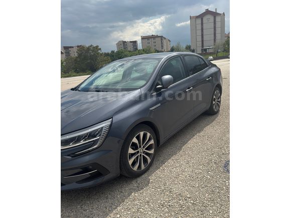 Emekli Askeri Personelden Hatasız Megane 1.3 TCe Icon 2024 Model 
