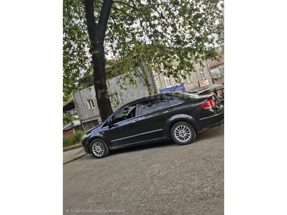 Sahibinden Fiat Linea 1.3 Multijet Emotion 2011 model 269 binde  , araç orjinal, km orjinal, motor orjinal , l