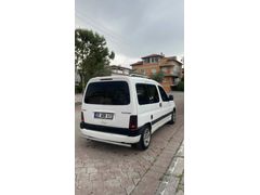 Sahibinden Peugeot Partner 1.9 D Profil 2003 Model  400.000 km Beyaz