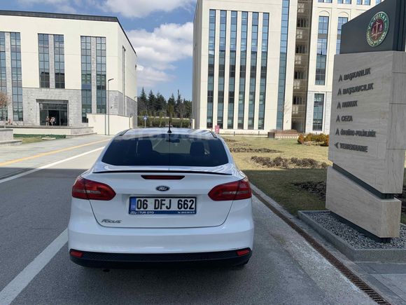 Kamu görevlisinden 