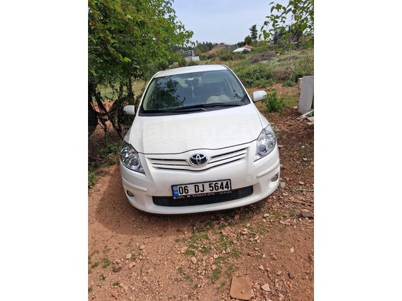 Sahibinden Toyota Auris 1.6 Comfort Extra 2011 Model