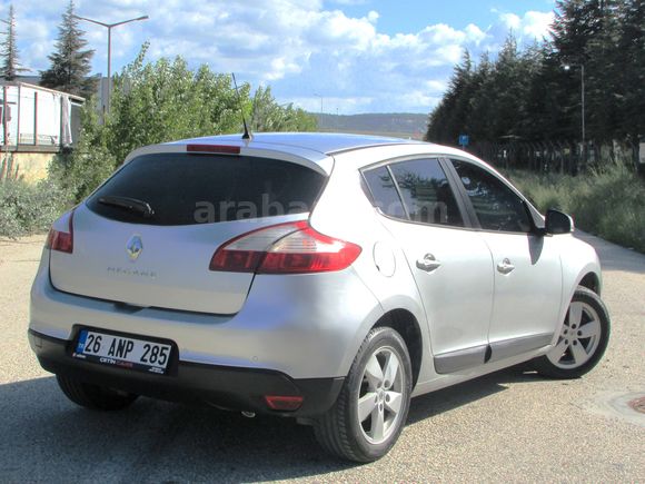 2011 MEGANE 182'BİNDE BENZİN LPG TEK DEĞİŞEN TEK BOYA BAKIMLI 'ÇETİN CARS'