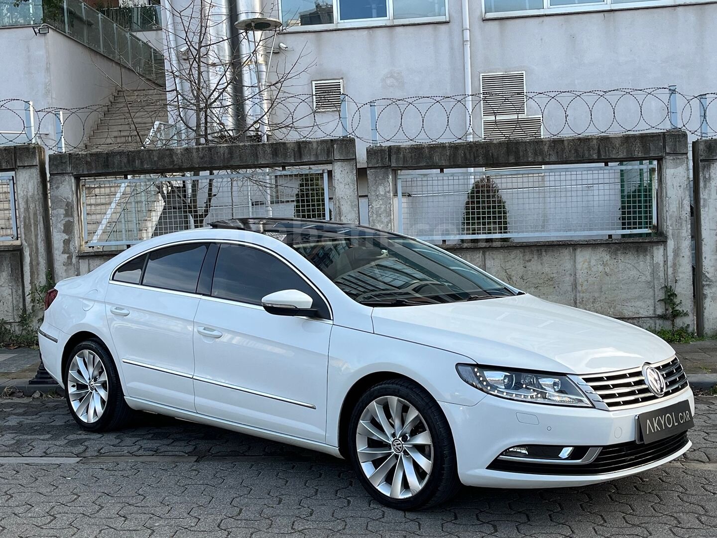 Galeriden Volkswagen VW CC 1.4 TSi Exclusive 2014 Model İstanbul 159.000 km Beyaz 3