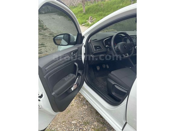 Sahibinden Renault Megane 1.3 TCe Touch 2025 Model  