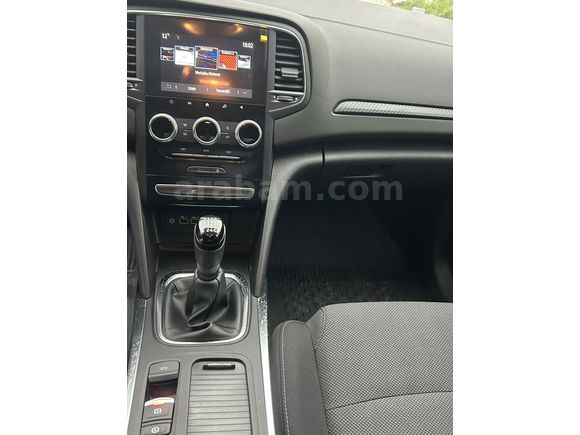 Sahibinden Renault Megane 1.3 TCe Touch 2025 Model  