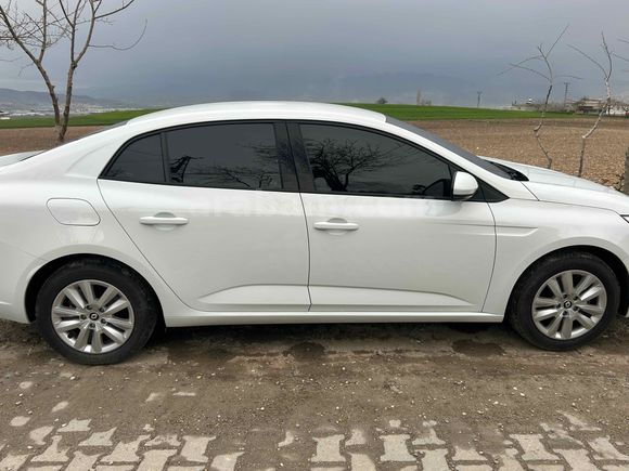 Sahibinden Renault Megane 1.3 TCe Touch 2025 Model  