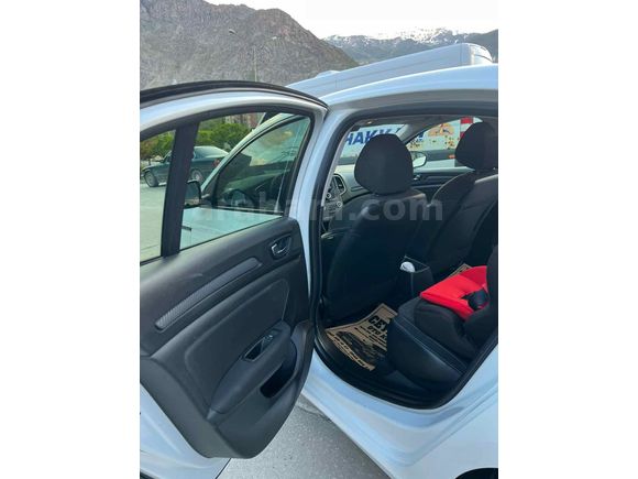 Renault Megane 1.3 TCe Joy 2019 Model 