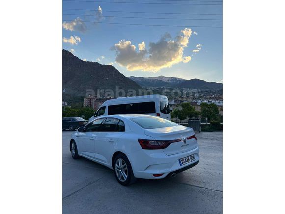 Renault Megane 1.3 TCe Joy 2019 Model 
