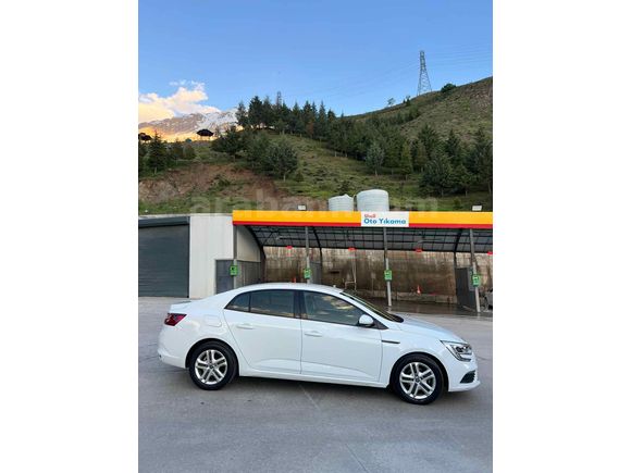 Renault Megane 1.3 TCe Joy 2019 Model 