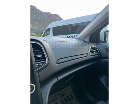 Renault Megane 1.3 TCe Joy 2019 Model 