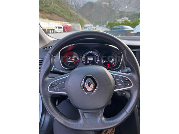 Renault Megane 1.3 TCe Joy 2019 Model 