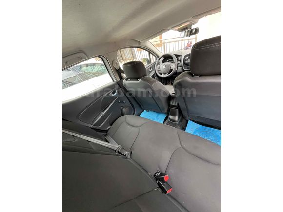 Sahibinden Renault Clio 0.9 TCe Joy 2020 Model 