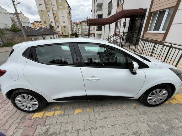 Sahibinden Renault Clio 0.9 TCe Joy 2020 Model 