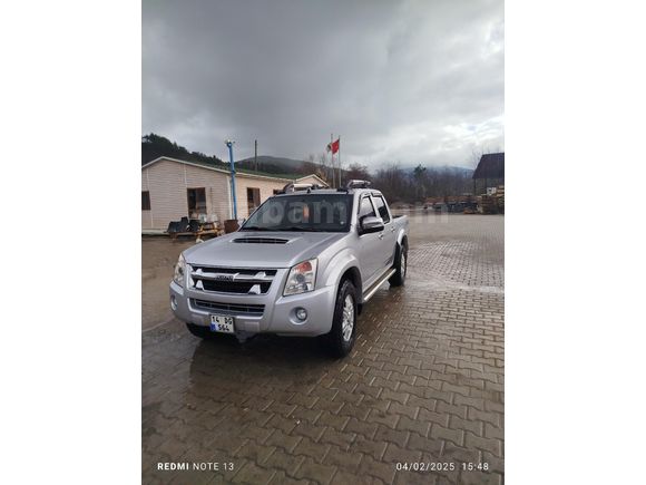 Sahibinden Isuzu D-Max 2.5 4x2 LTD 2012 Model  314.000 km Gri (metalik)