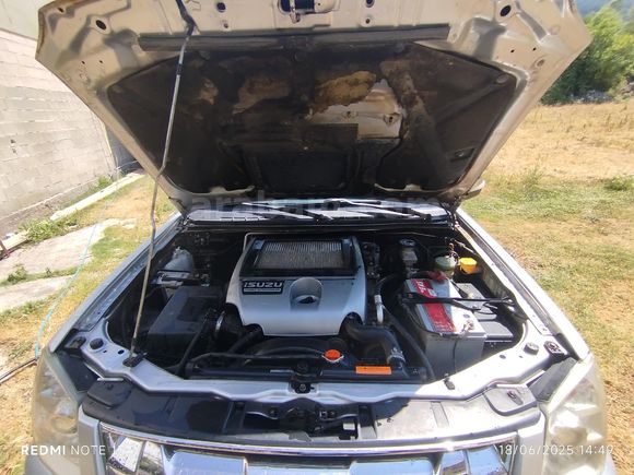 Sahibinden Isuzu D-Max 2.5 4x2 LTD 2012 Model  314.000 km Gri (metalik)