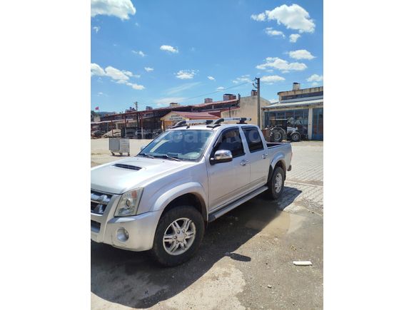 Sahibinden Isuzu D-Max 2.5 4x2 LTD 2012 Model  314.000 km Gri (metalik)