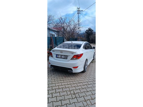 Sahibinden Hyundai Accent Blue 1.6 CRDI Mode 2012 Model