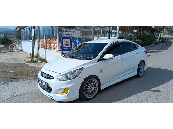Sahibinden Hyundai Accent Blue 1.6 CRDI Mode 2012 Model
