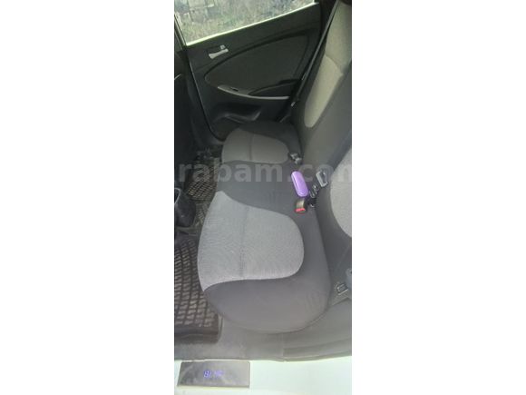 Sahibinden Hyundai Accent Blue 1.6 CRDI Mode 2012 Model