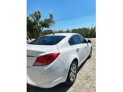 Sahibinden Opel Insignia 2.0 CDTI Edition 2011 Model  210.000 km Beyaz