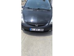Sahibinden Honda Jazz 1.4 ES 2005 Model  204.000 km siyah..
