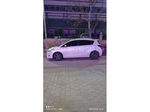 Öğretmenden Toyota Verso 1.6 D-4D Elegant 2014 Model