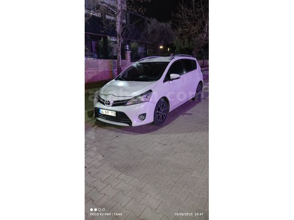 Öğretmenden Toyota Verso 1.6 D-4D Elegant 2014 Model
