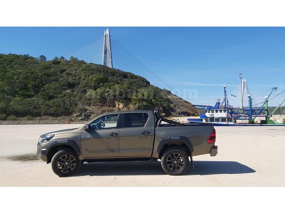 Sahibinden Toyota Hilux 2.4 D-4D 4x4 Invincible 2022 Model