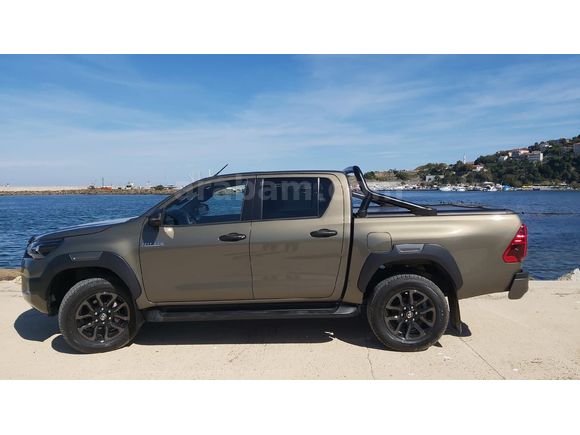 Sahibinden Toyota Hilux 2.4 D-4D 4x4 Invincible 2022 Model