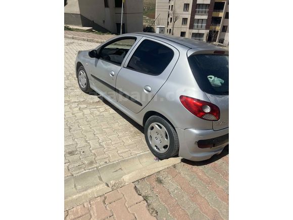 Sahibinden Peugeot 206+ 1.4 HDi Comfort 2011 Model 