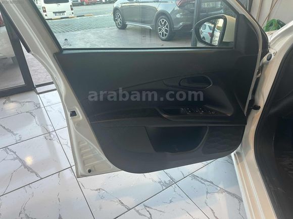 İnecik Otomotiv den Fiat Egea 1.4 easy Benzin HATASIZ