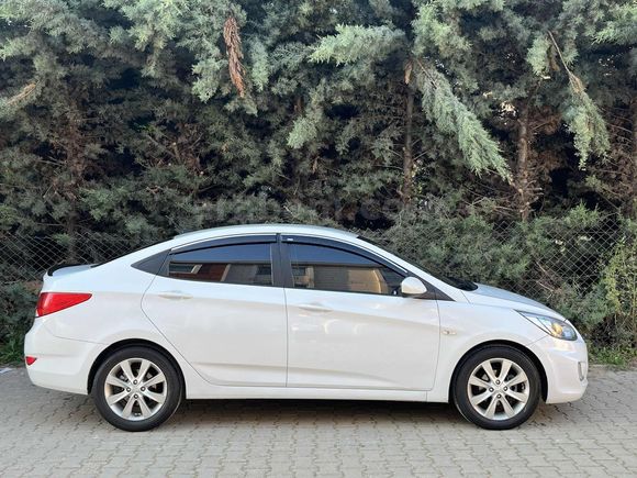 ÖZTÜRK'TEN HYUNDAİ ACCENT BLUE 1.6CRDİ MODE PLUS