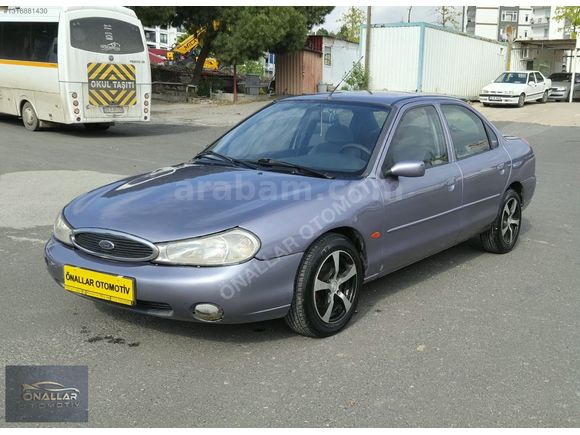 FORD MONDEO KLİMALI SANRUFLU MÜKEMMEL TEMİZLİKTE