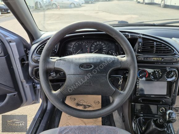 FORD MONDEO KLİMALI SANRUFLU MÜKEMMEL TEMİZLİKTE