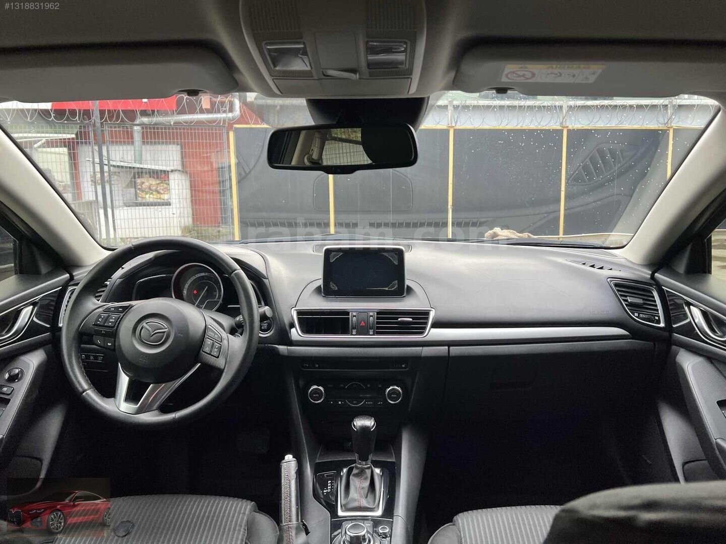 Galeriden Mazda 3 1.5 SkyActive-G Power Sense 2014 Model İstanbul 185.000 km Lacivert 2