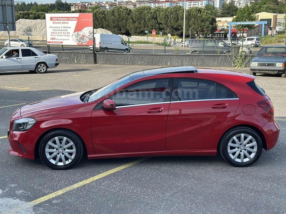 MERCEDES A 180 7G-DCT