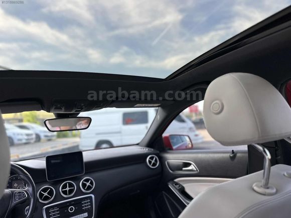 MERCEDES A 180 7G-DCT