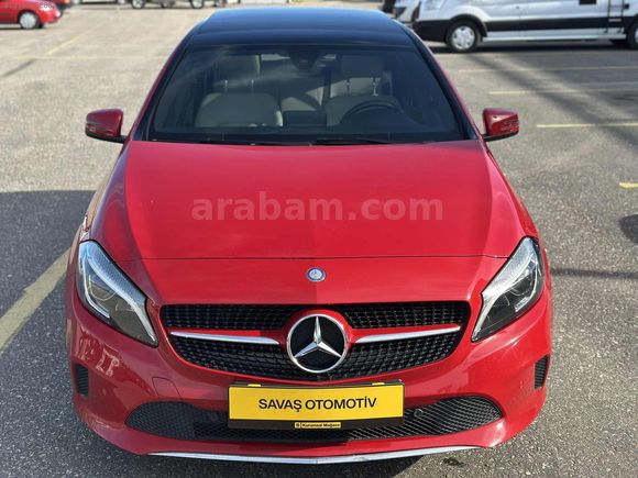MERCEDES A 180 7G-DCT