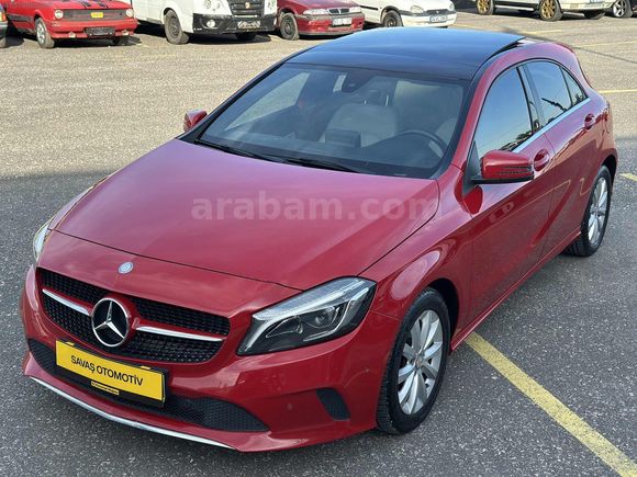 MERCEDES A 180 7G-DCT