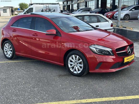 MERCEDES A 180 7G-DCT