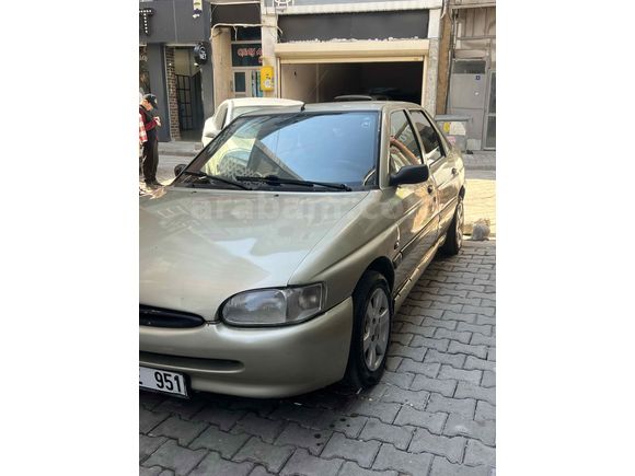 Sahibinden Ford Escort 1.8 CLX 1996 Model 
